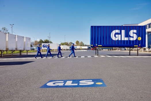 GLS employees outside the depot