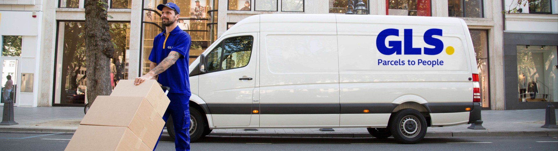 gls delivery man