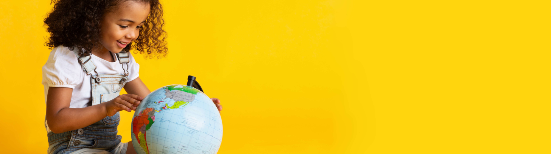 Find out how to ship a parcel to Portugal