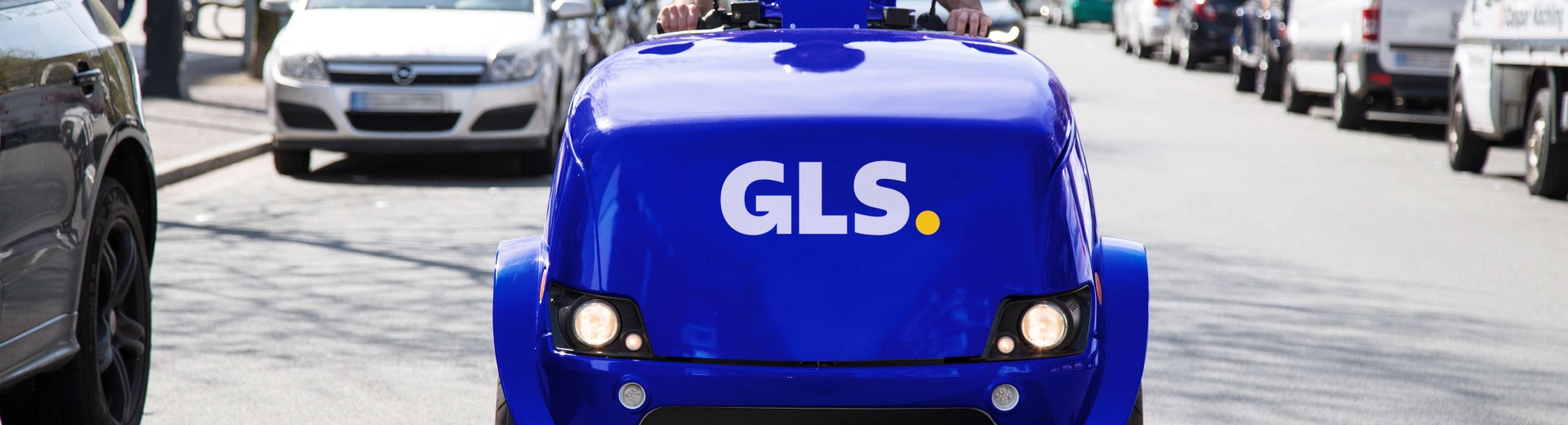 GLS eScooter on road