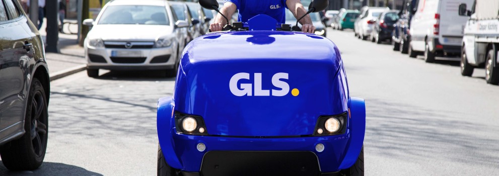 GLS eScooter on road